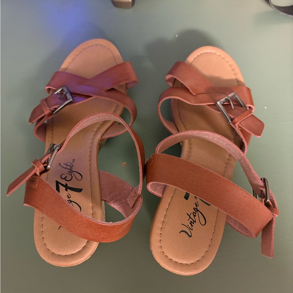 Strappy heel sandal